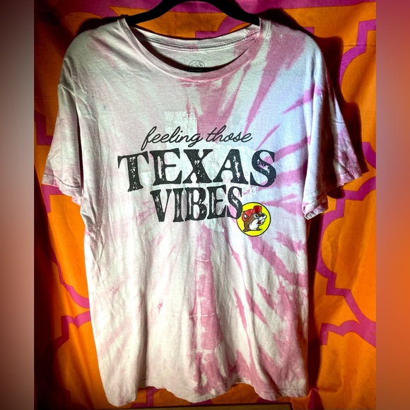 Feeling Those Texas Vibes Buc-ees  T-Shirt Size M - Picture 1 of 6